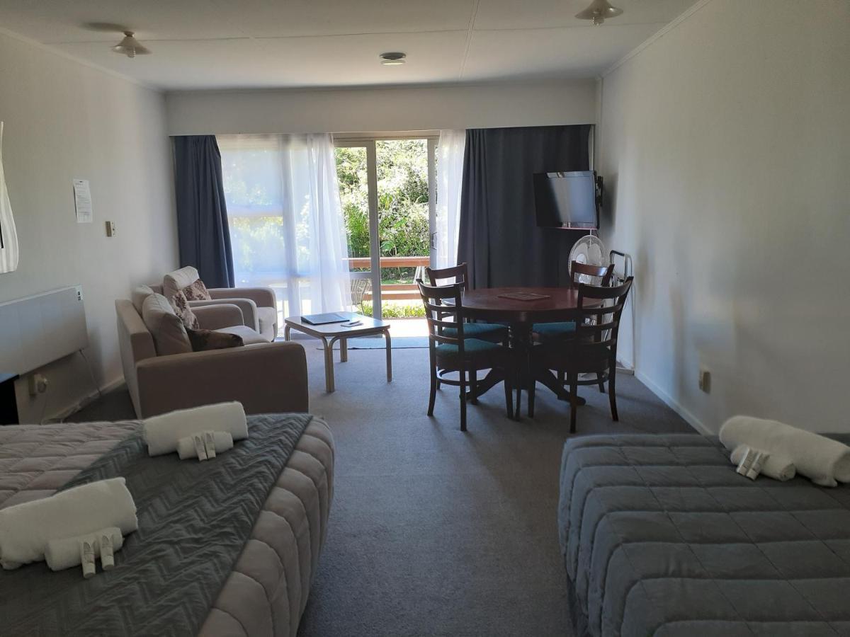 Golden Bay Motel Takaka Kültér fotó