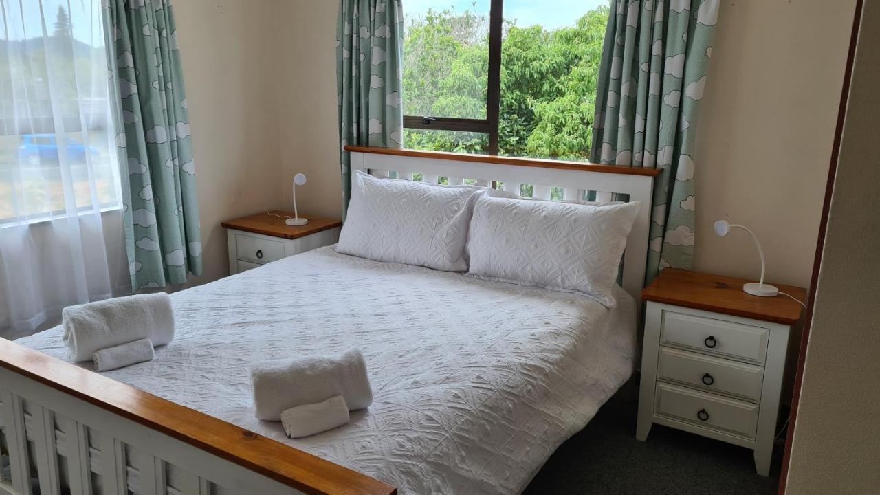 Golden Bay Motel Takaka Kültér fotó